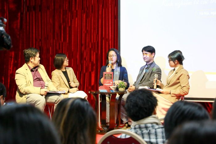 GẦN 200 PHỤ HUYNH, HỌC SINH VÀ GIÁO VIÊN THAM GIA HỘI THẢO “ĐÀO TẠO NHÂN CÁCH TRONG GIÁO DỤC PHỔ THÔNG - CHIA SẺ KINH NGHIỆM TỪ CÁC TRƯỜNG HÀNG ĐẦU CỦA MỸ” TẠI ALPHA SCHOOLS 7 news 0.979065001703164447