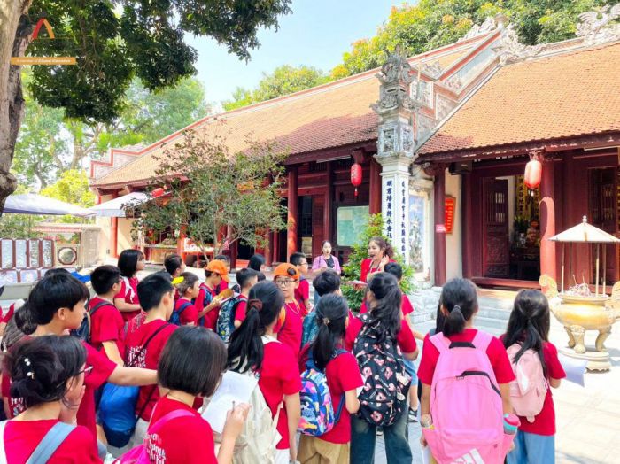 HỌC SINH KHỐI 4 HỌC TẬP TRẢI NGHIỆM TẠI DI TÍCH ĐỀN ĐÔ – NGÔI ĐỀN CỦA CÁC BẬC ĐẾ VƯƠNG NHÀ LÝ 2 news 1697786357